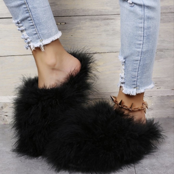 Ellen Tracy Shoes - Final price -(New) Ellen Tracy Black Faux Fur slippers